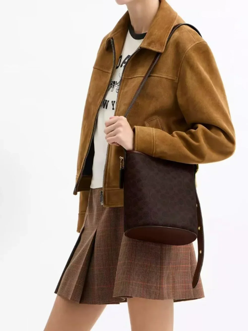 coach Bleecker Bucket Bag 21 In Signature Canvas ccx06